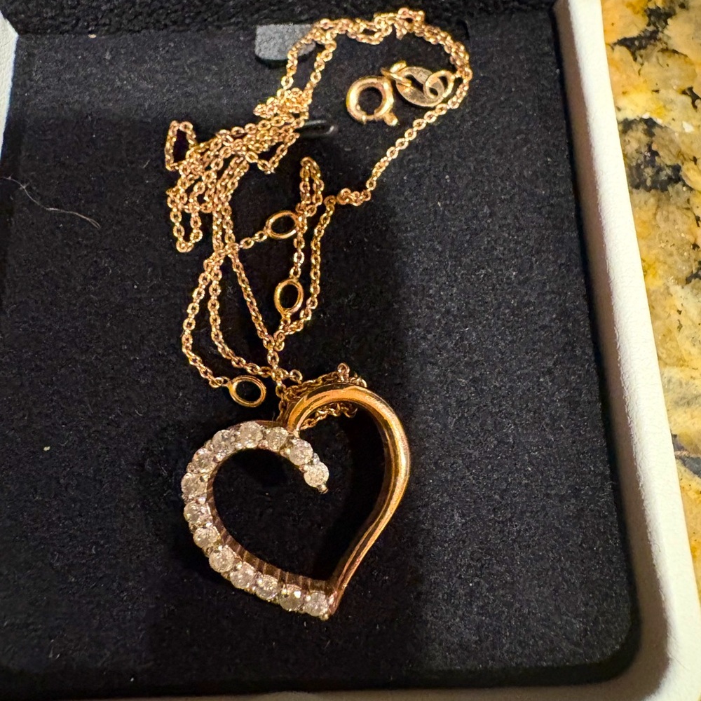 Rose Good & Diamond Jared Heart Necklace